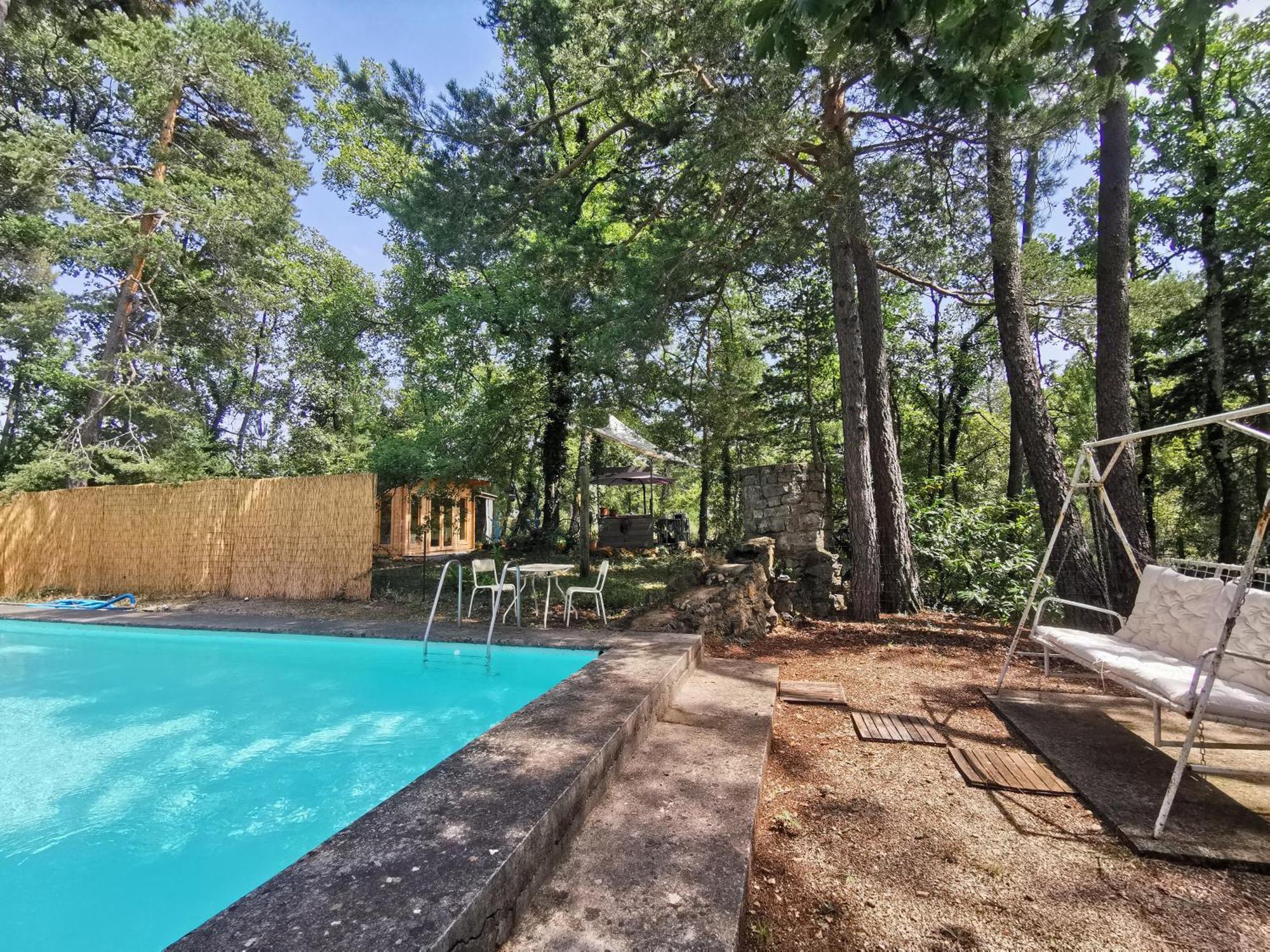 Cabanon Dans Un Ecrin De Verdure 칼리앙 외부 사진